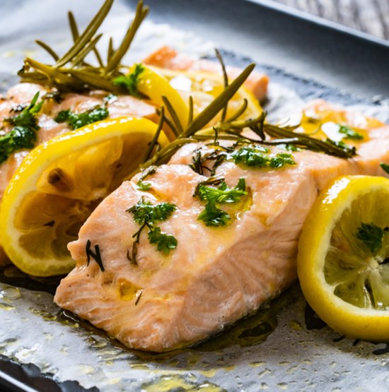 A whole-food, fiber-rich meal of salmon with lemon and herbs