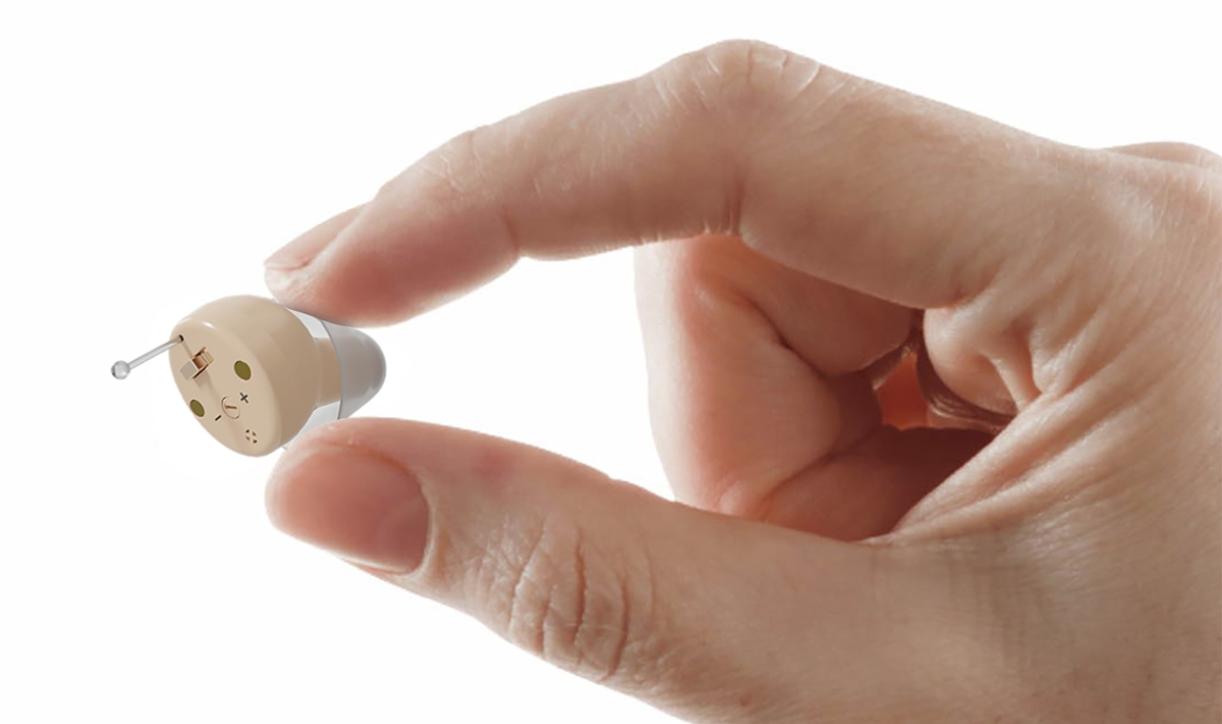 Side-by-side comparison chart of Atom and Atom Pro hearing aids