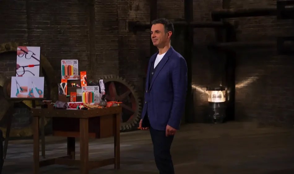 FixIts founder on the set of BBC's Dragons' Den