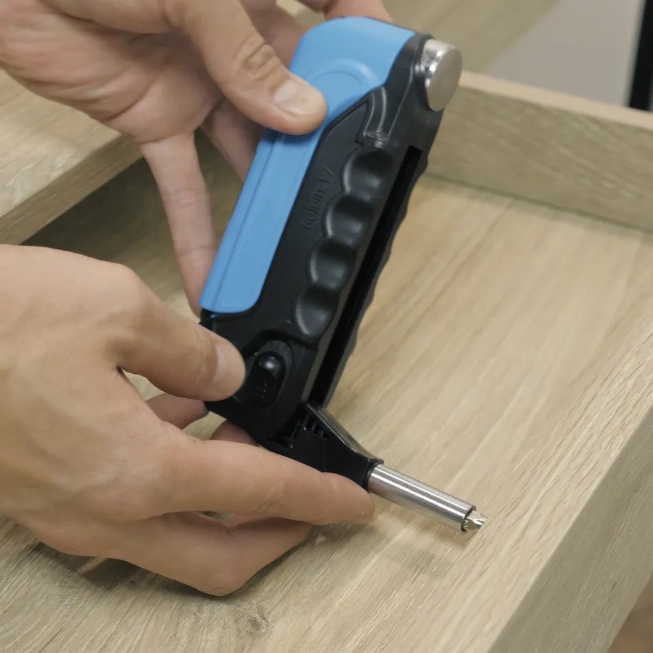 Kelvin17 multi-tool screwdriver bits in use