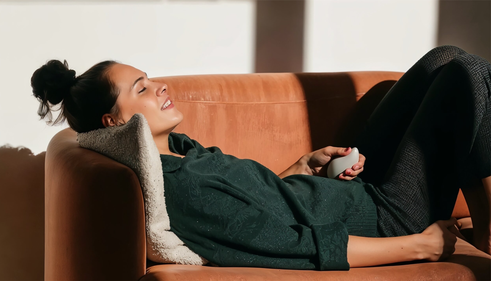Build Quality: Material, Feel, And The Optional App