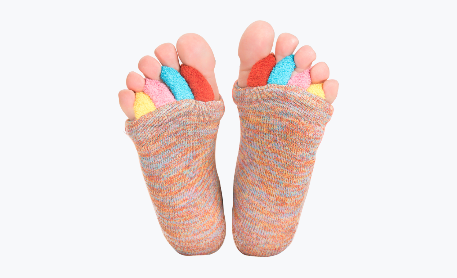 Foot in alignment sock next to an anatomical diagram of plantar fascia with pain point and marketing text